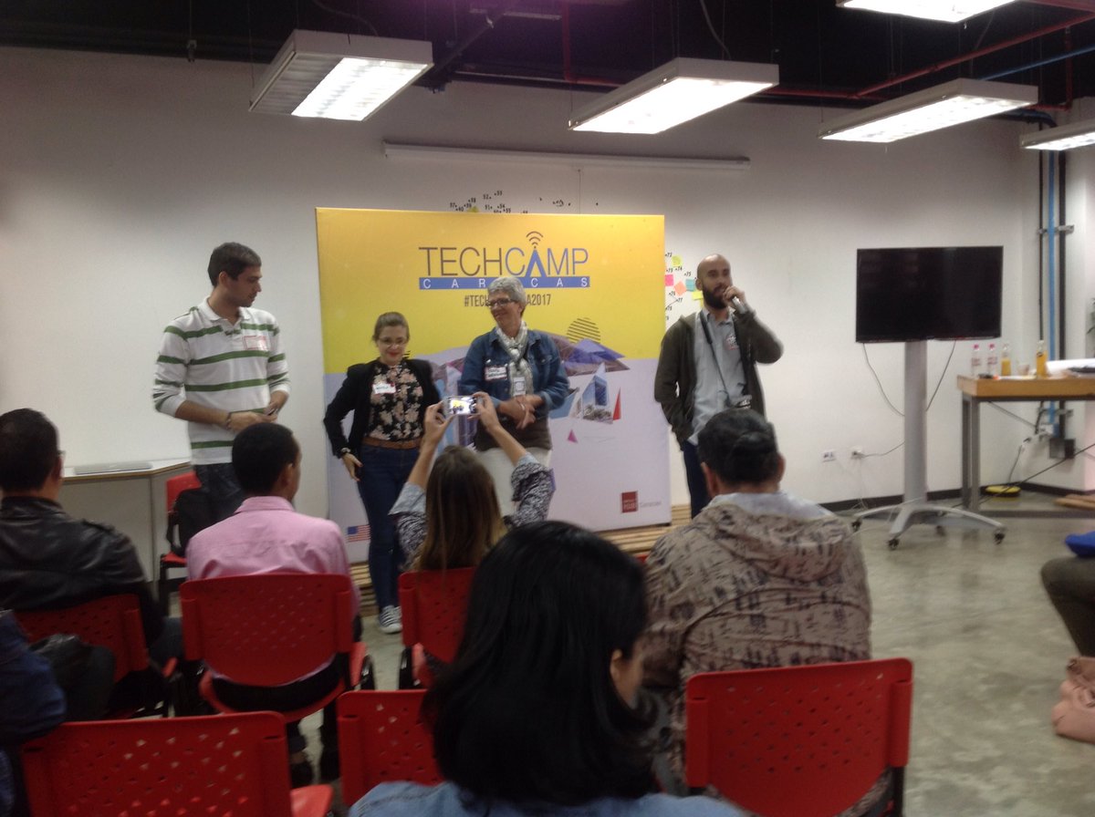 MCRSalazar's tweet photo. @Trofeoviviente sale de este #TechCampVzla2017 con un producto de #RealidadAumentada integrada a su símbolo de personas mastectomizadas https://t.co/RFqotDhXhW