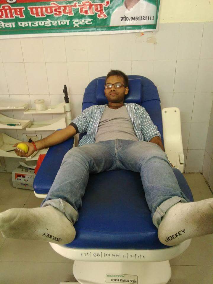 _SASHAKT_'s tweet photo. 23/06/2017
A successful blood donation programme by #SASHAKT volunteers.
Proud of you guy's .
Donate blood save life .
#HelpForHelpless https://t.co/HCQU5czjAw