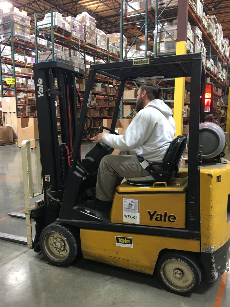 petfoodexperts's tweet photo. Nick Ginn was #CAUGHTSAFE wearing his seatbelt while driving a forklift at our Distribution Center in Fife, WA! https://t.co/TVUNR1vGnf