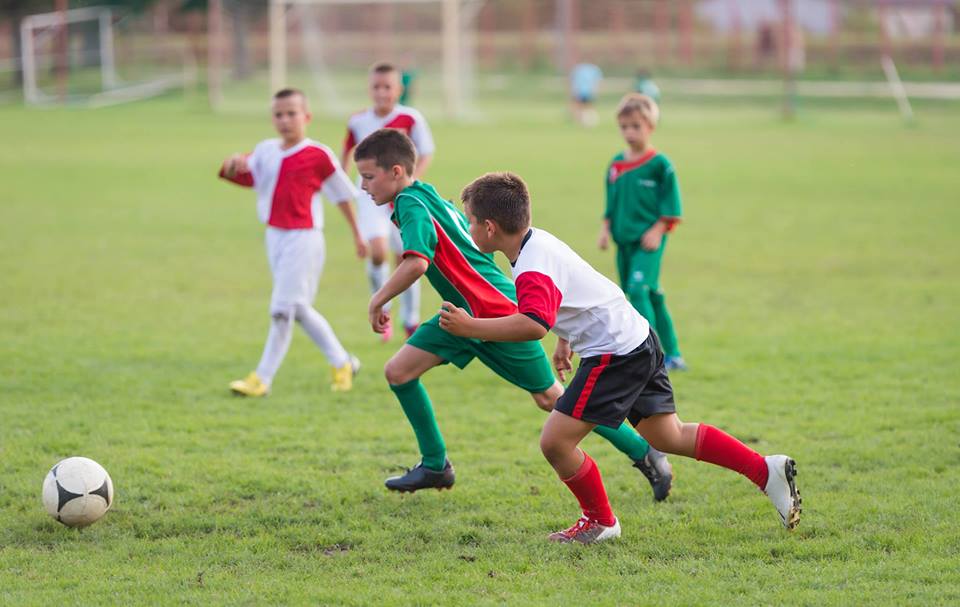 ⚽️Mardi dès 17h30: inauguration du #terrain de #soccer du #parc OscarPeterson! BBQ et match de soccer ouverts à tous!bit.ly/2t4Ab8F