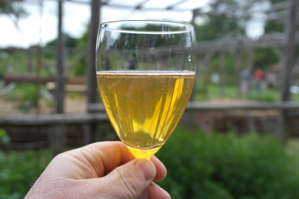 Karent_Kat's tweet photo. Cidre et lichouserie 🍷🍰🍣
#tweetCalorie #tweetpub
Restaurant du Relec
Place de l'Abbaye ⛪ #Finistere 29 #PlounéourMénez #Bretagne https://t.co/MUi7Ky1sbX