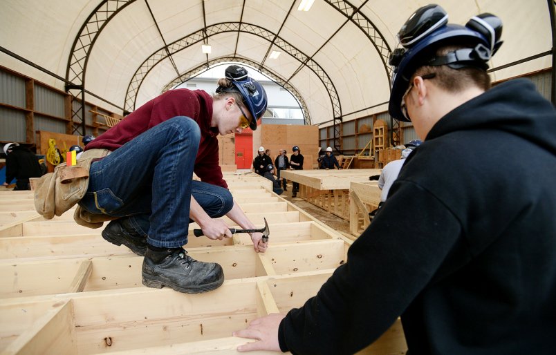 Should teens study the trades?
bit.ly/2s4YPRW We take a closer look at a successful program in #NewWest