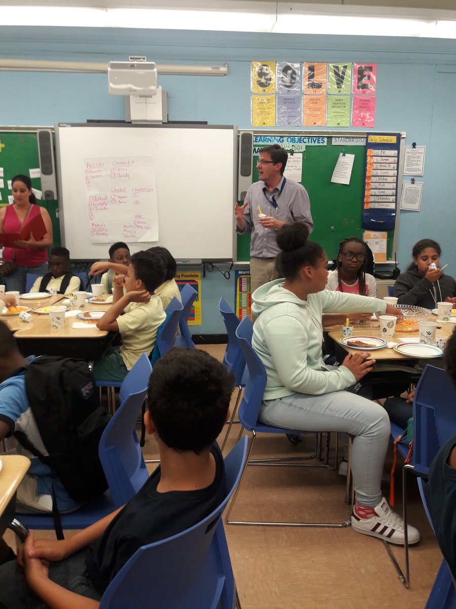 Presidentcs211's tweet photo. Our 5th Grade Transition Celebration on behalf of the #PTA 😎 @CS211Dist12 @TanyaDrummond1 @D12PCs @CSD12Bronx https://t.co/oEzsjmW7IH