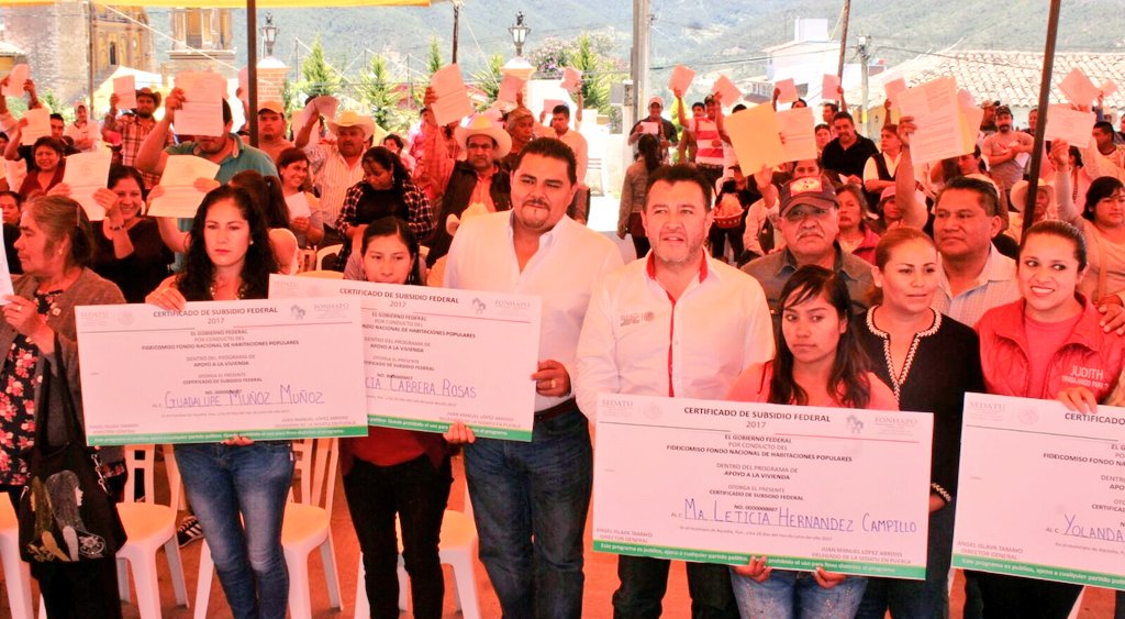 SedatuPue's tweet image. Con agrado la @SEDATU_mx., entrega apoyos de vivienda a beneficiados de la Sierra Norte de Pue @aquixtla_pue