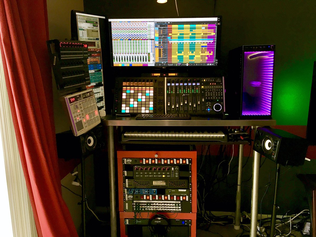 MixerJaexx's tweet photo. Wrote an article detailing the #hardware of my personal #music #studio in #Bradenton #Florida https://t.co/JE2vfvbULw https://t.co/GeGmfHbMku
