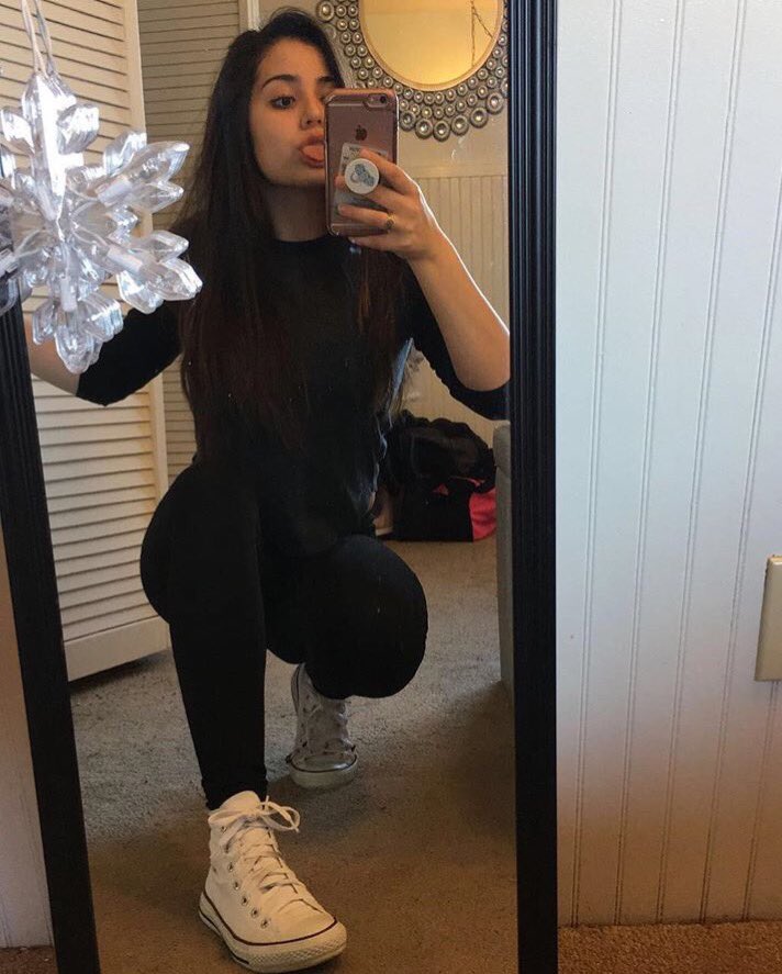 Sluts4Cum's tweet photo. How would you fuck this sexy girl #sex #fuck #girl #pussy #ass #cumtribute #cum #anal #slut https://t.co/vnmGBlPYKR