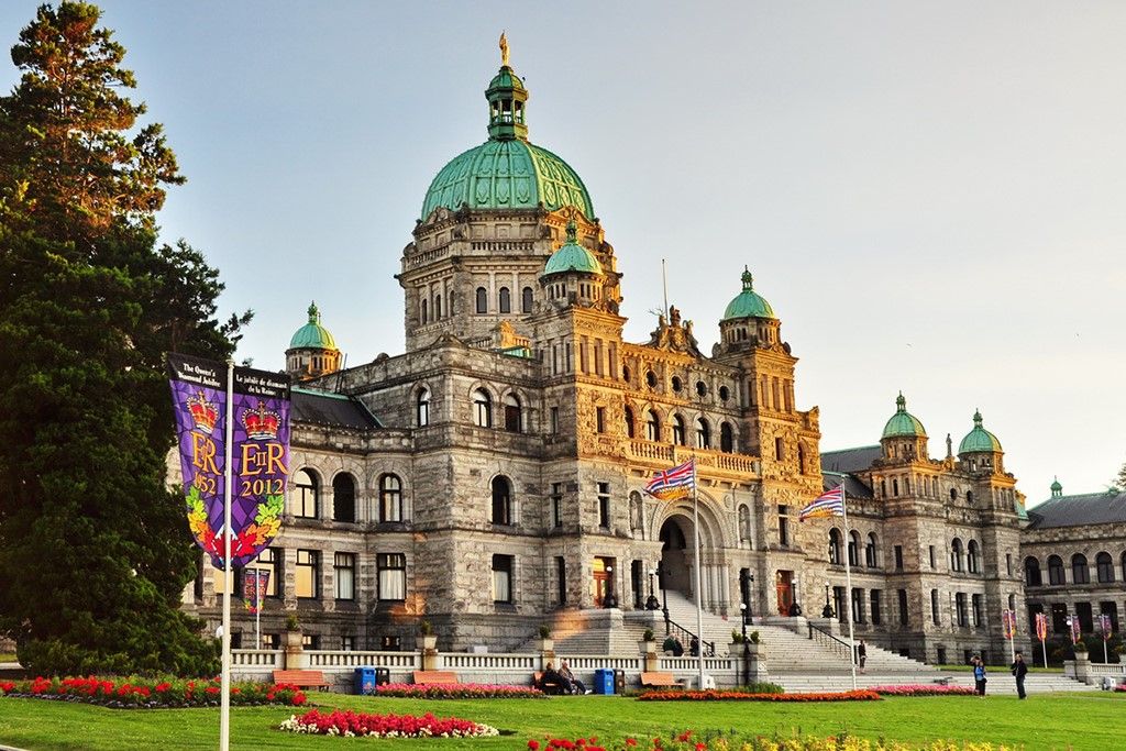 FRSClipper's tweet photo. JazzFest starts today! Plan out your weekend with our June guide to events in #VictoriaBC @VicJazzSociety https://t.co/i2ks0Kp0vL https://t.co/JJH0E8DVw7