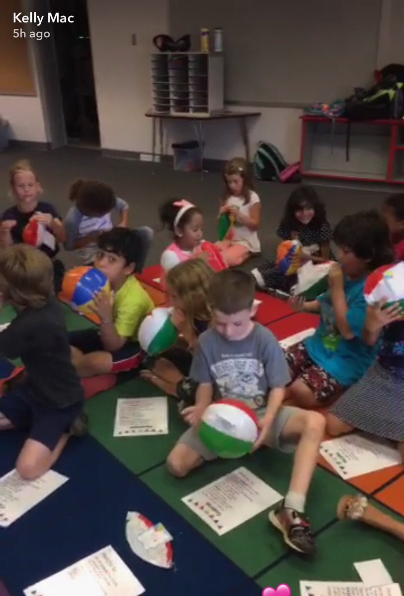 MsMacJack's tweet photo. Welp, that's a wrap...Thanks for great year! I hope everyone has a ball this summer! #phesbulldogs #sillyinsecond #schoolsoutforsummer https://t.co/ndu7ZQS3VN