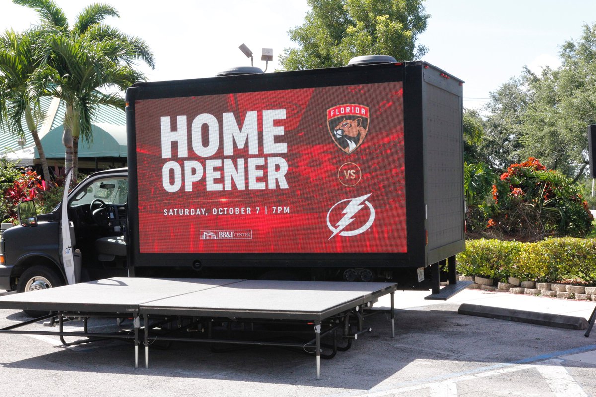 😻    All set up for tonight's watch party in Plantation! https://t.co/LnQyHY5bD3