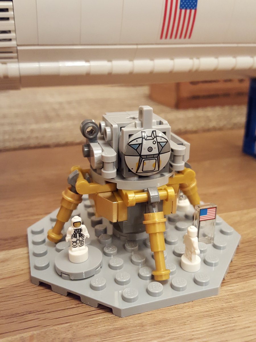 Bg310866Brian's tweet photo. I have had so much fun building this - thank you lego.#spacelectures https://t.co/uY2LiRyOEL