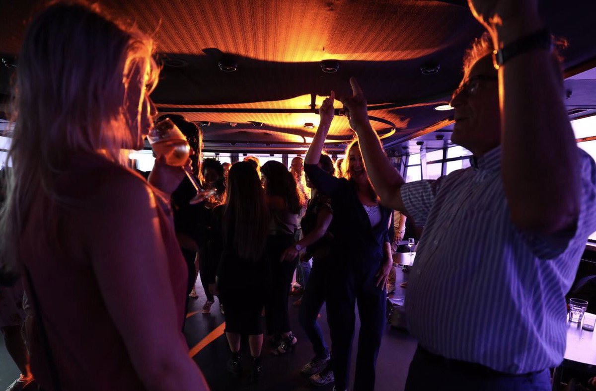 SelaDiender's tweet photo. Afterparty #Klantpasta2017 op de SupperClub Cruise @Edin_nl @Braamevents https://t.co/3XMRej7t2O