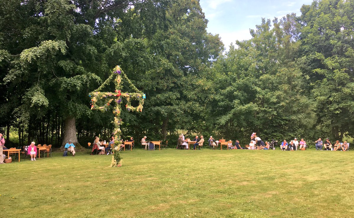 Amdey's tweet photo. #midsummer2017 https://t.co/IO80OMd4L8