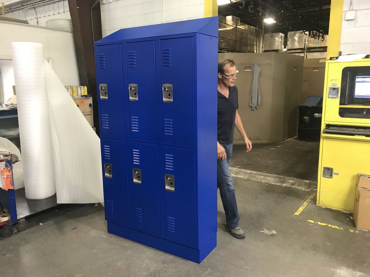 DebourghMfg's tweet photo. #Rebel #BlueHammer #SlopeTop #LouveredVentalation #PianoHinge #SentryThreeLatch https://t.co/eFeg0uB92y