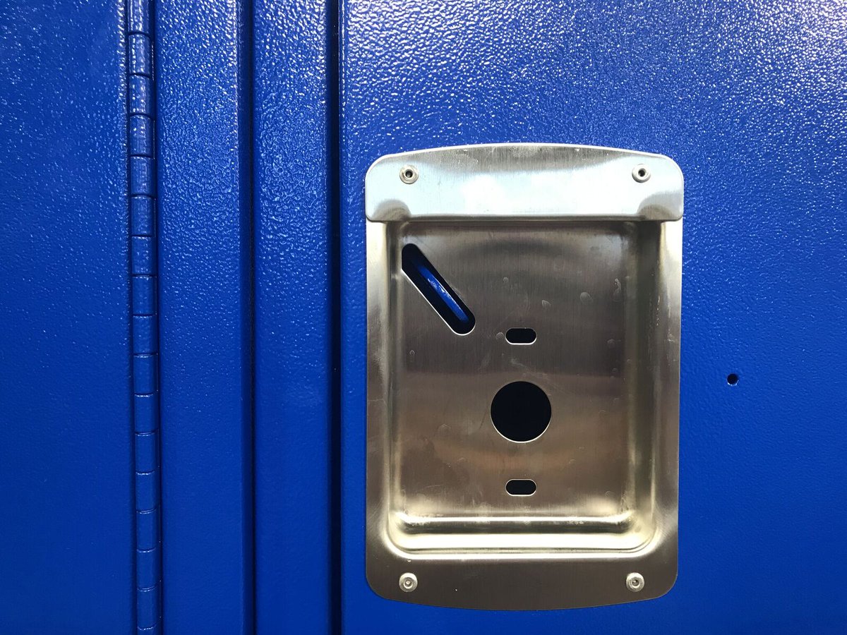 DebourghMfg's tweet photo. #Rebel #BlueHammer #SlopeTop #LouveredVentalation #PianoHinge #SentryThreeLatch https://t.co/eFeg0uB92y