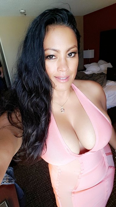 Ready to go to #Exxxotica #Chicago https://t.co/BKxy0Gi7A4 https://t.co/1WA92KaoiK<a href="/tag/exxxotica"class="tags">#Exxxotica</a><a href="/tag/chicago"class="tags">#Chicago</a>