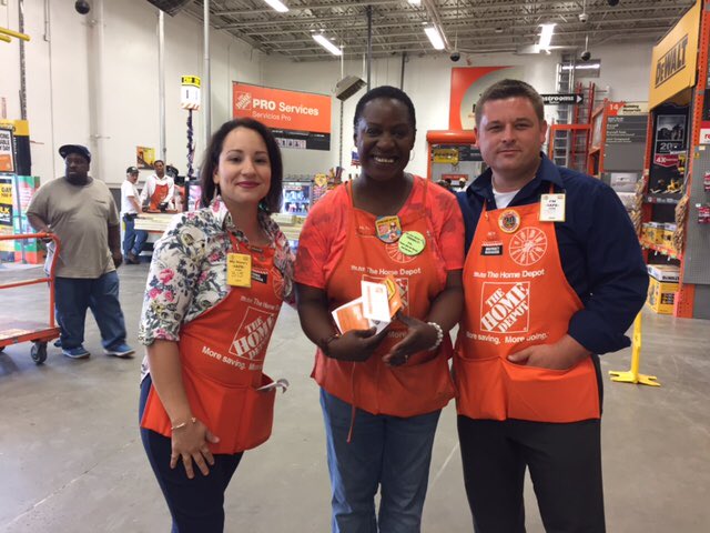 HD8473's tweet photo. @LongmooreW Thank You for recognition at our Great Business Walk today. #ForeverLearning #DevelopingOurTeam 📝 🤓@smarteypantz @PaulDeveno https://t.co/mmM84tFppj