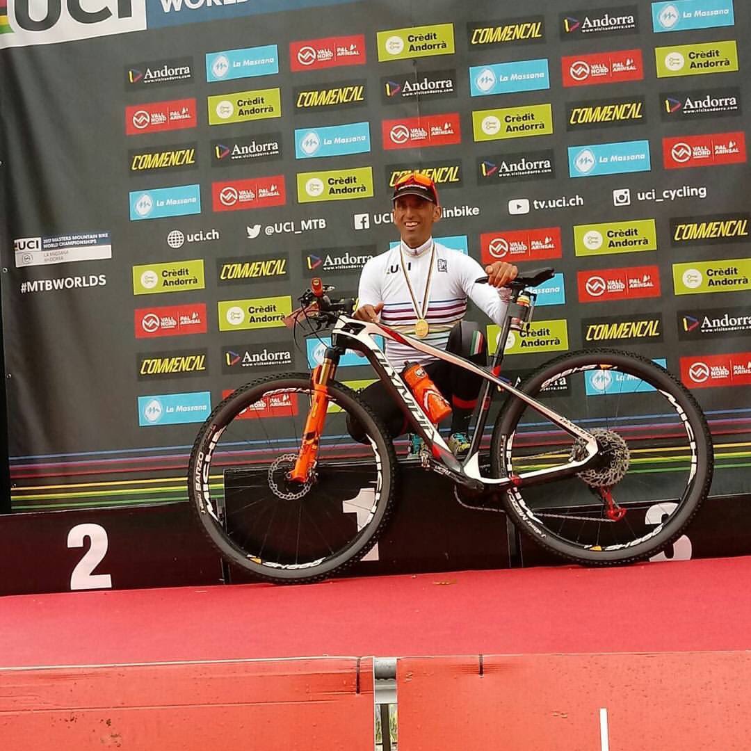 🥇🚵‍♀️Queremos felicitar a Jose Mª Guerrero Ortega "GASO" por proclamarse campeón del mundo de XCO en Andorra.
<a href="/j_guerrero78/">Jose M@ Guerrero</a> #OrgulloAndaluz