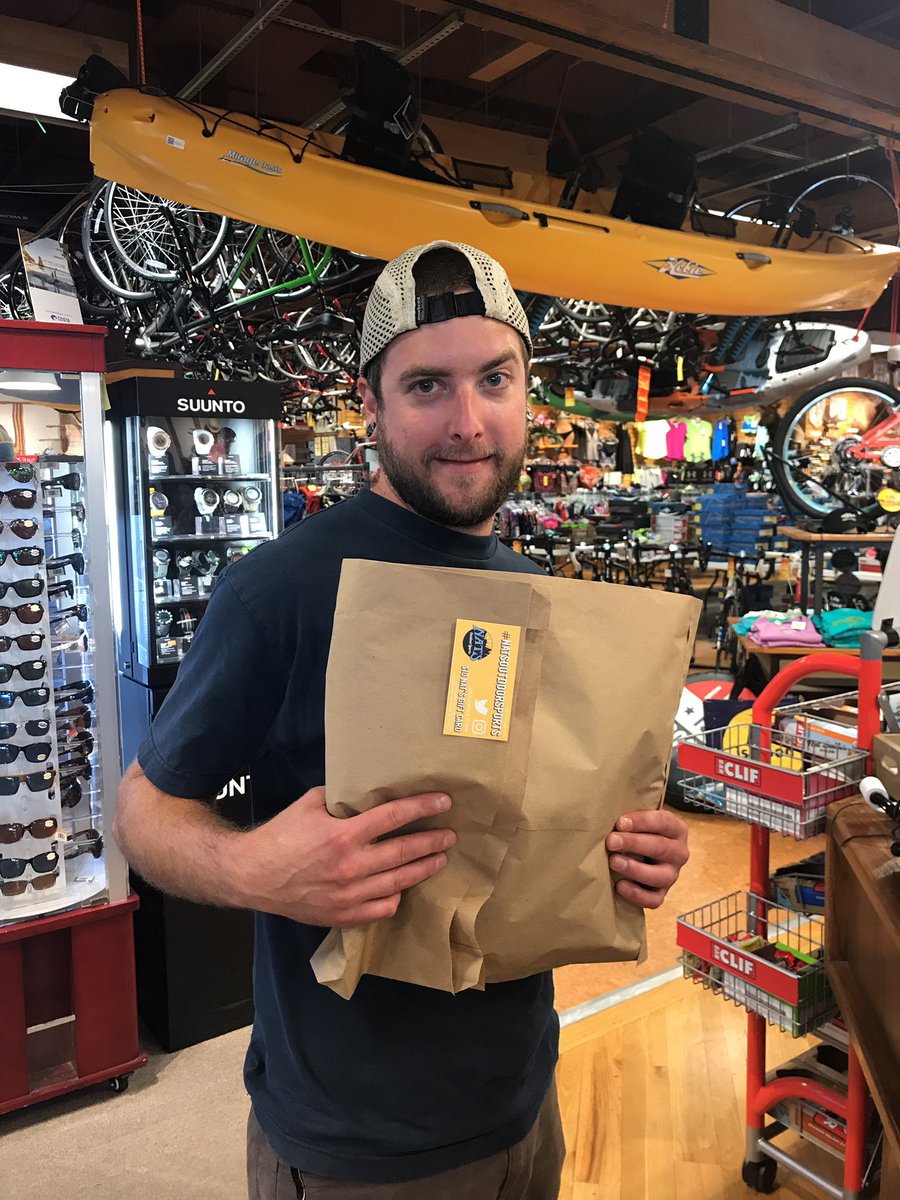 eriniverson22's tweet photo. Thanks Mad Mike #NatsOutdoorSports https://t.co/oFAw4FKEiD