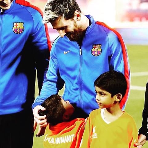 BlqsCuler's tweet photo. Happy birthday to the best player in history #messi30th https://t.co/T3QrrZNMsz