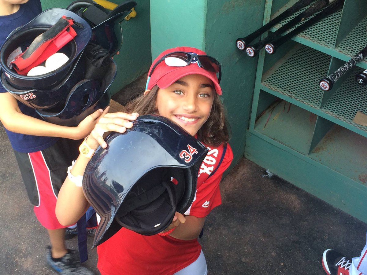 CarissaO's tweet photo. In the final stretch of @davidortiz's quest for 500 HR, this bat girl prepped his equipment. Great memory! #myFenway #34ever #cheersbigpapi https://t.co/h1bharaxbl