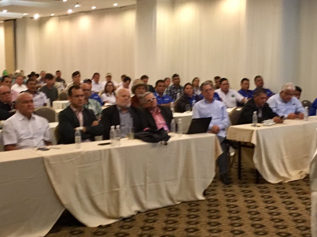 ManuelCipriano's tweet photo. Multitud de Productores Agropecuarios Abarrotaronl la 53 Asamblea Anual Ordinaria de @fedenaga. https://t.co/EVhqllki19