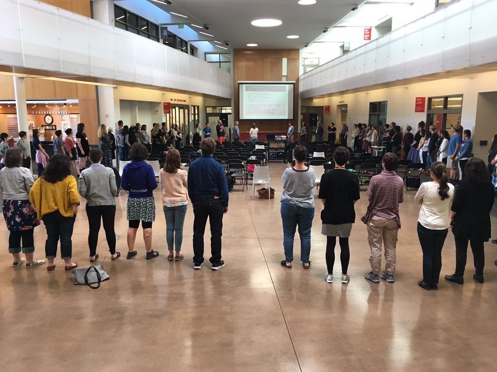 NightswimmingTh's tweet photo. 100+ participants at #LMDA17 circle to complete David Geary's excellent session on Indigenous dramaturgy. Thx David! / BQ @LMDAmericas https://t.co/5HLUbQLQr4