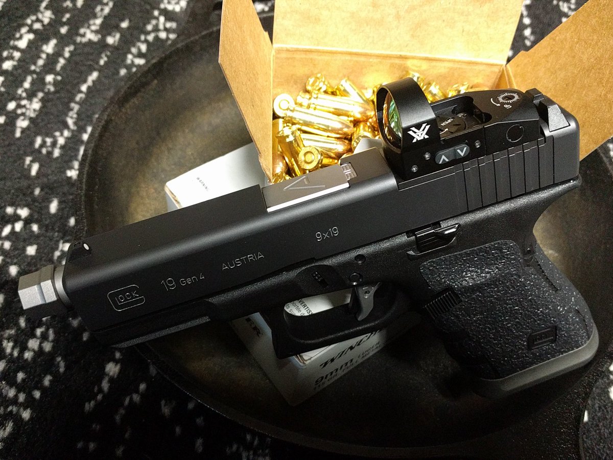 0xpProject's tweet photo. May have done a thing.... @GLOCKInc #agencyarms also we're live in 30 https://t.co/9j7vbara1z