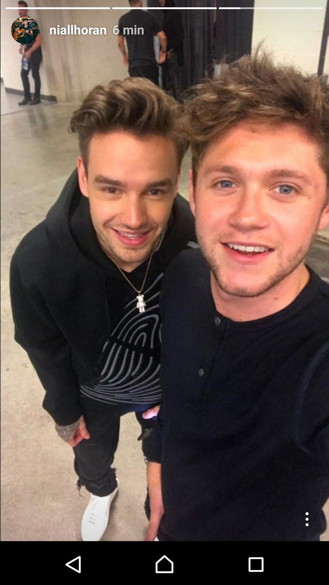 yonaraarandas1's tweet photo. MUITA BELEZA EM UMA FOTO SÓ ❤ @LiamPayne @NiallOfficial https://t.co/5jgTXMHzg6