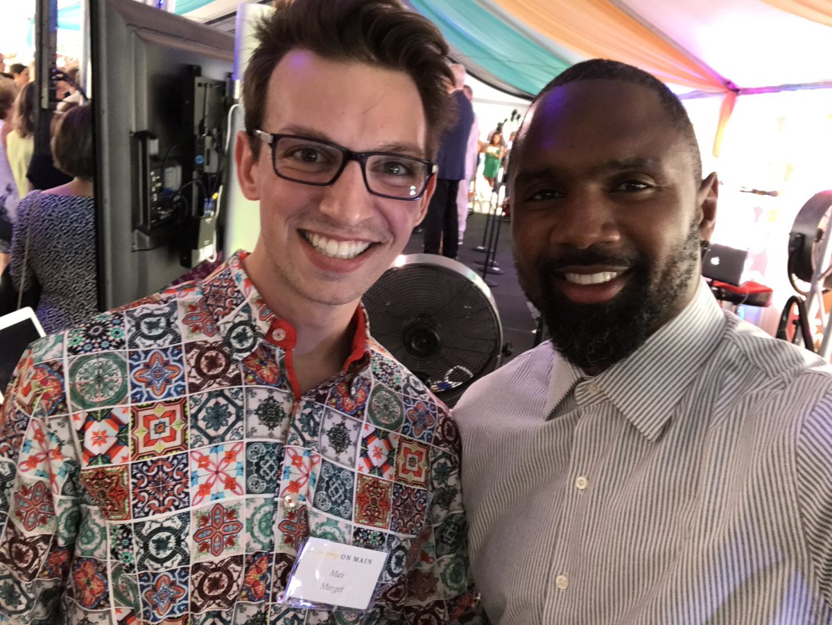 CharlesWoodson's tweet photo. THANKS to all of our Young @MottChildren participants, volunteers, Donors, and Friends another great #eventonmain https://t.co/iEc5WWRc2h