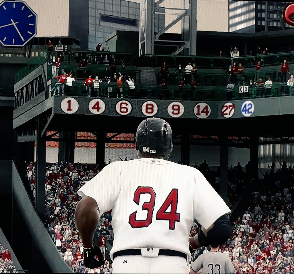CrixtoferJ's tweet photo. "caminando hacía los inmortales" #34ever #ThanksBigPapi #RedSoxNation ⚾🤘 https://t.co/SYNKyOdd5S