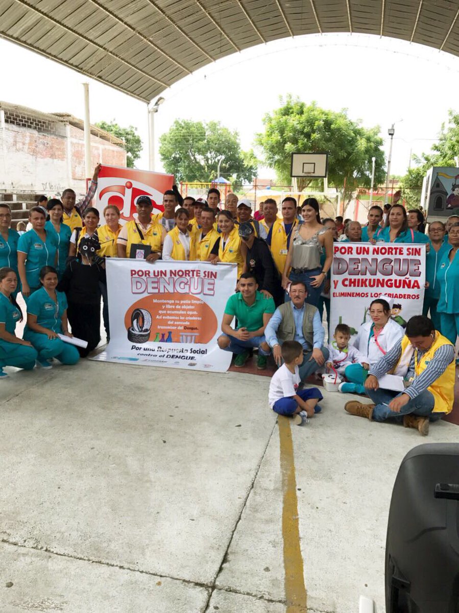 ssaludcucuta's tweet photo. Acciones de control de vectores en el barrio Ospina Pérez por medio de educación sanitaria, recolección de inservibles.
#sisepuedeprogresar https://t.co/3UlCLtEP7d