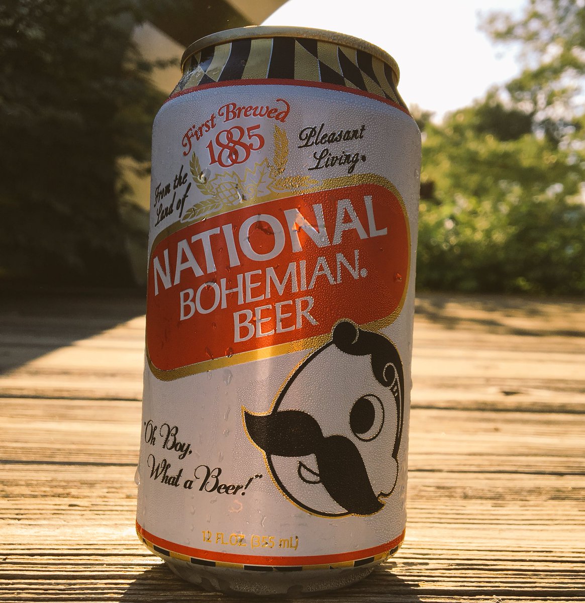 MidgetInn's tweet photo. Natty Boh time. Frampton takes the stage soon. #oldschool https://t.co/dO0vfCgzTn