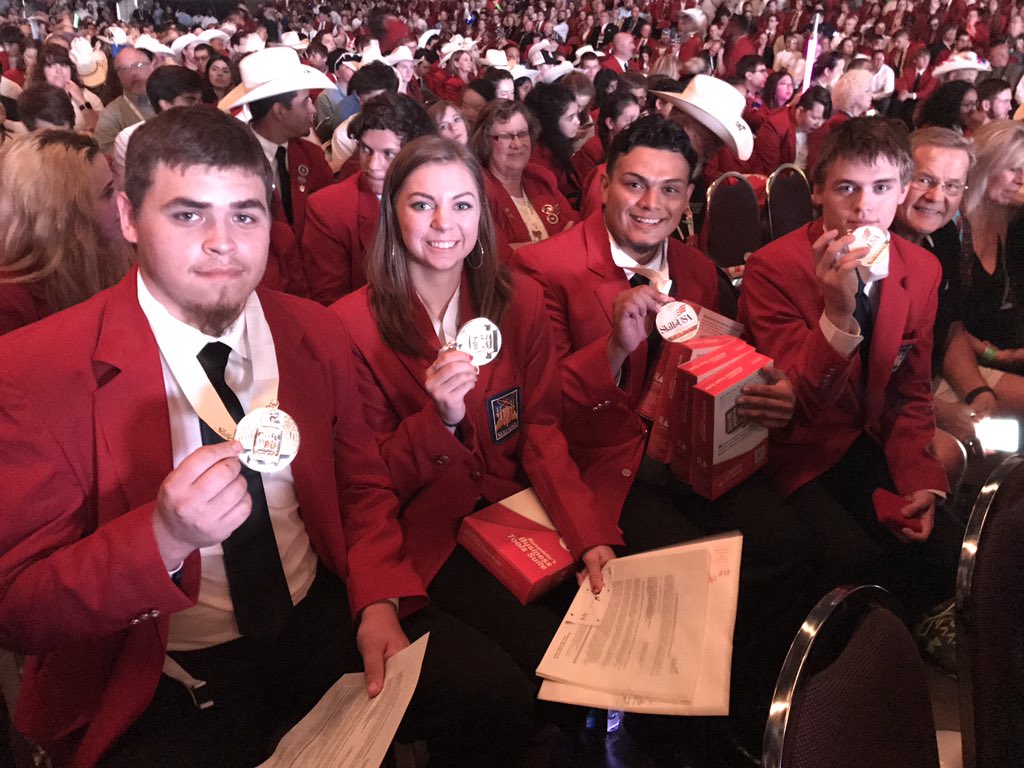 randypittenger's tweet photo. Our awesome @SkillsUSA TeamWorks NATIONAL CHAMPIONS Allan, Chloe, Andres & Joseph @SkillsUSA #NLSC2017 #GOLD #WeAreAllTigers #ILoveBelton https://t.co/FpkHrG21Yt