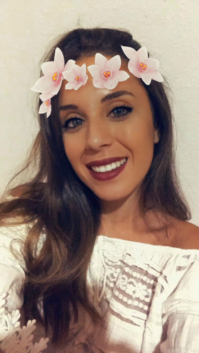 _7rocio's tweet photo. Feliz noche de San Juan!✨🌜👀 https://t.co/FwnIpyZ2F4