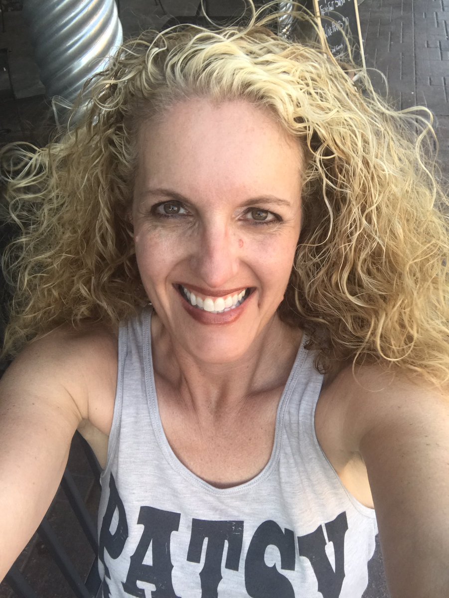 juliechristie74's tweet photo. Happy Friday! #fridaynightintexas #curlyhairdontcare #100degrees #itshot #daddysfavorite #hislittleprincess #smilenomatterwhat https://t.co/wUtQhu45fp