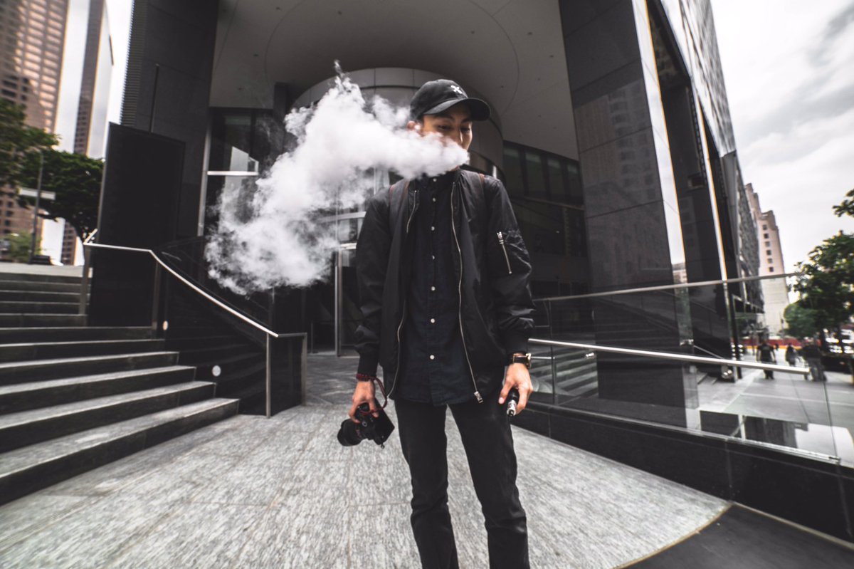 sglglbl's tweet photo. Friday #Cloudcheck 💨✔️@fuchaitech Duo-3 available now through @elementvape 🔥 https://t.co/6I3OLr7hIl