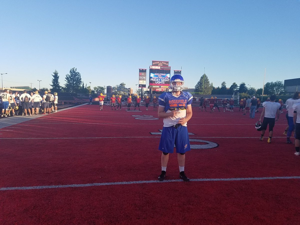 brockharrison44's tweet photo. Extremely honored to get rewarded 1 of 3 camp linebacker MVPs at the Eastern Washington football camp. Thanks to all the coaches! #GoEags https://t.co/86T06aNV0C