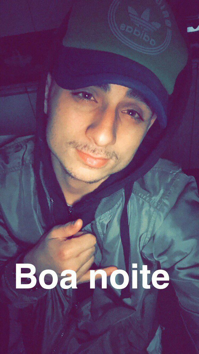 almeidabreezy's tweet photo. #madrugada e eu tô como hahaha #bemloco https://t.co/nhk70LhH37