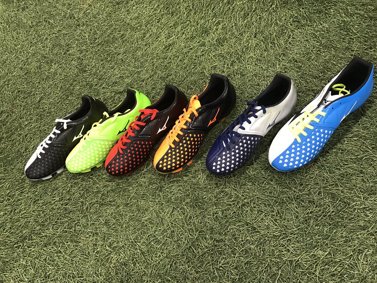 Momijiyafc Auf Twitter みなさま もし ミズノイグニタスでトリックス 左右非対称 をするとしたら どういう組み合わせにしちゃいますか ぜひ コメント ご意見をお聞かせください Momijiyafc Mizuno イグニタス サッカー スパイク T Co L7yz0cazpt