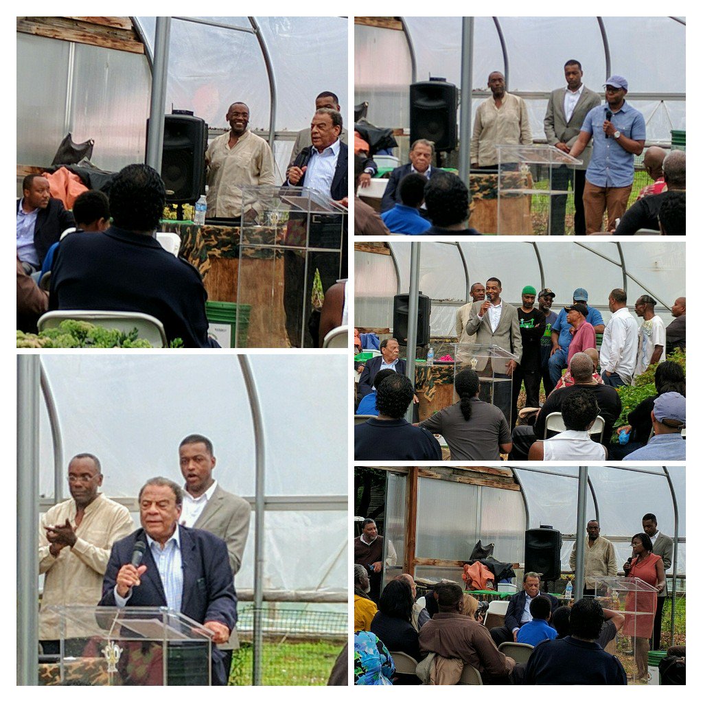 NirmalaLekhak's tweet photo. Amazing work by #RidAll for Cleveland Urban community. Motivational keynote by #AmbassadorAndrewYoung. Movement through healthy food! https://t.co/ngIYR2Zbk5