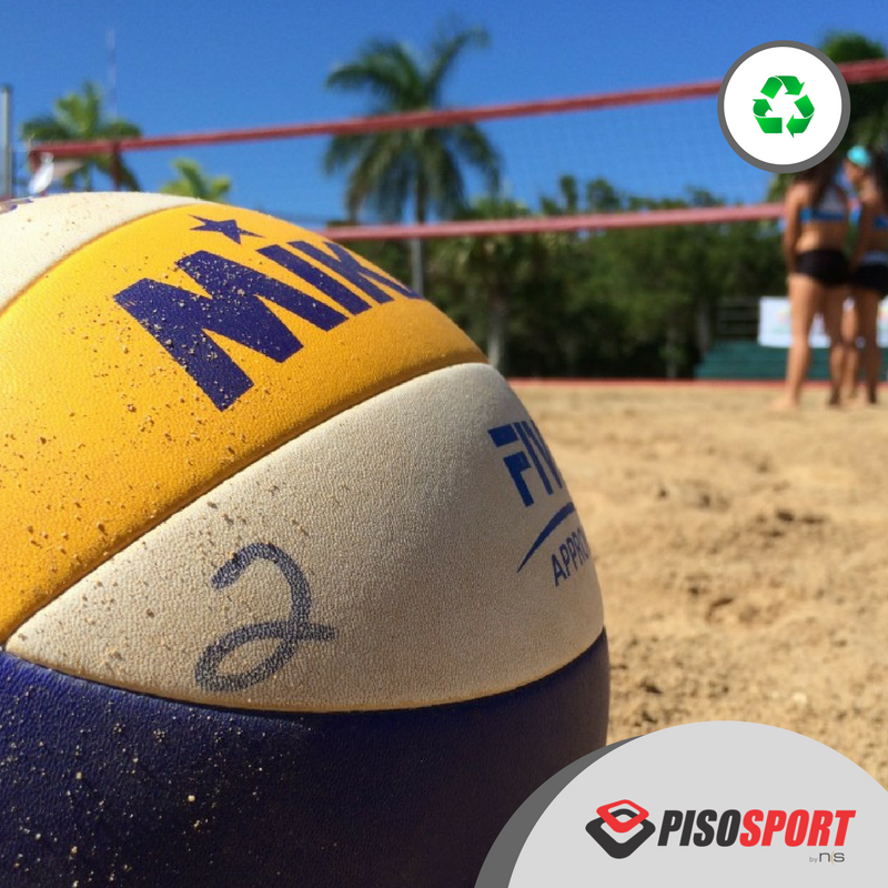 Pisosport's tweet photo. Un voleibol de Playa 🏐🏖 con nuestras mallas #pisosport con sus parales. Más info 🌐🌐https://t.co/4ZmII8kLGM #voleibol #volleylife #playa https://t.co/Giar9FNAe1