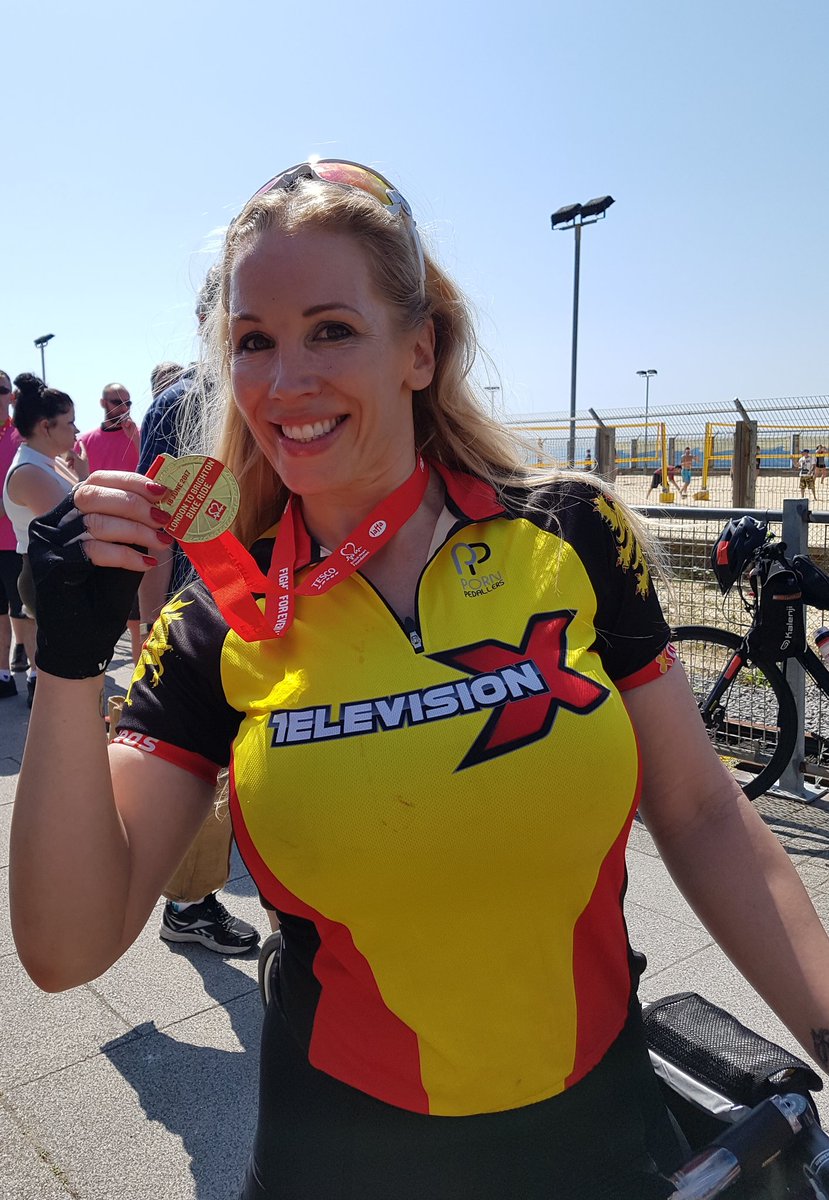 pornpedallers's tweet photo. Winner takes all @divaliciousuk #insidethepornpeloton #L2B2017 https://t.co/tNrFsDAbfE