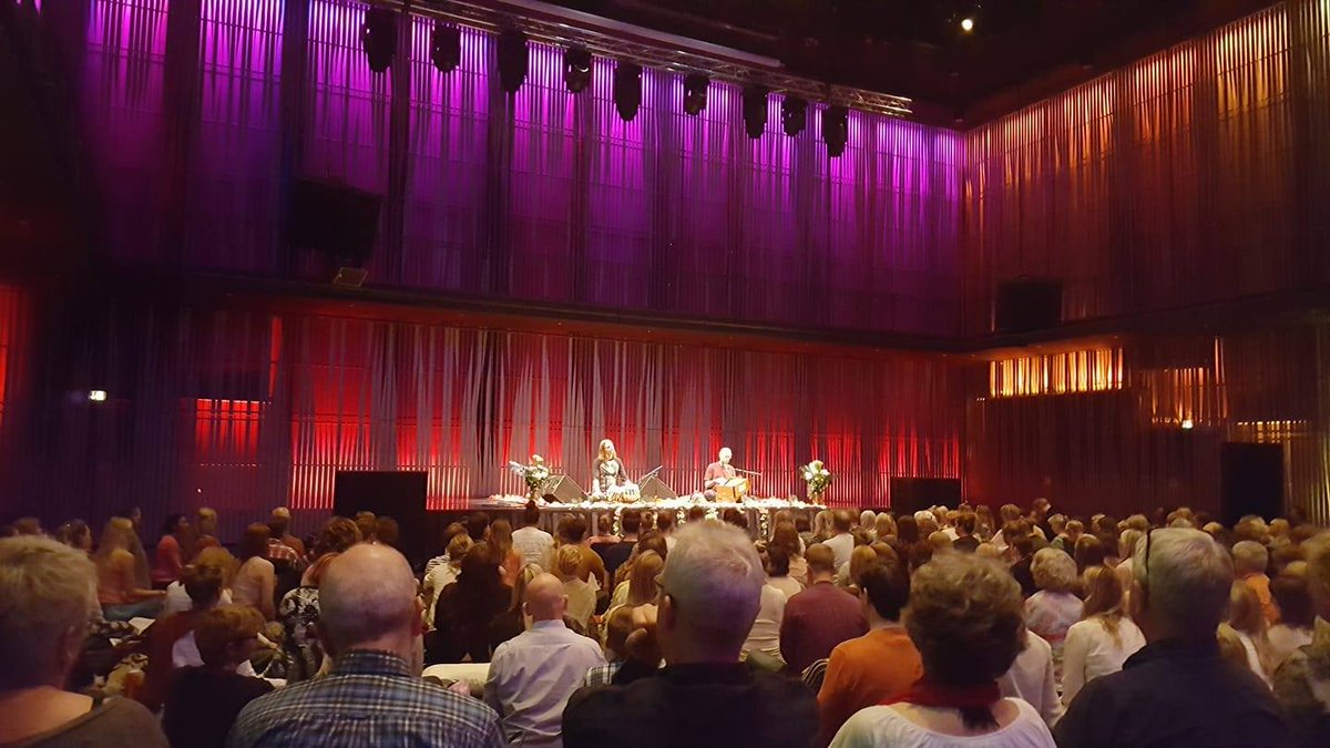 ArjunBruggeman's tweet photo. #Reykjavík #KirtanWallah #Tabla @KrishnaDas @HarpaReykjavik https://t.co/4AIADPrzaw