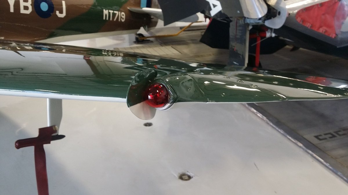 htcwaffle's tweet photo. Never knew a spitfire wing tapered so much.. #ww2 #flyaceshigh #indiedev https://t.co/HhSbkvU4Hs