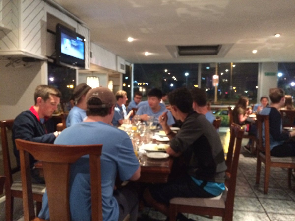 MHSGalapagos's tweet photo. Dinner in Quito #ecuadorriors #mps https://t.co/1e1fAMjgD6