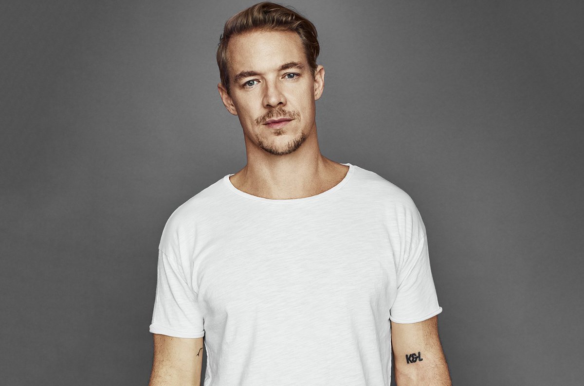 Katherine_Alex9's tweet photo. Diplo, Anitta, Pabllo Vittar Get Hot for Major Lazer 'Sua Cara' Video.  https://t.co/H3kEc6nbYu https://t.co/JWJMeMtlHH