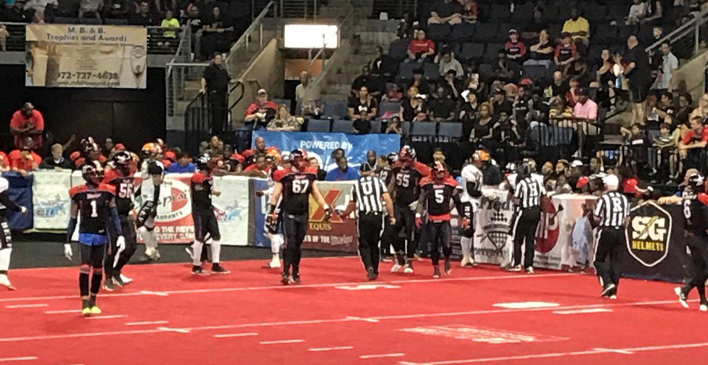 rsandlin2's tweet photo. Make it look Good #magicpicture @TexasRevs https://t.co/jBa4I1BVQb