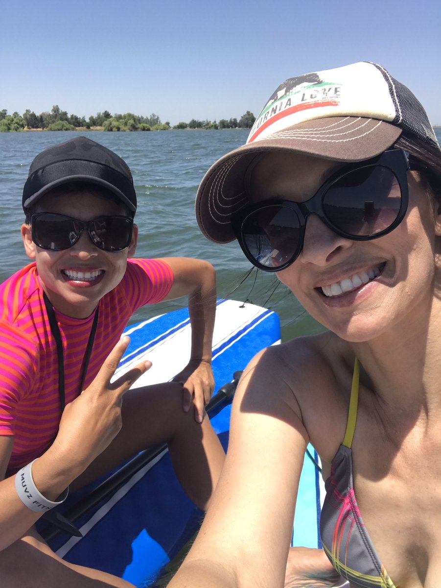 kimiburgess6's tweet photo. We started like this #paddleboarding #summer2017 #oakdale #miatime https://t.co/MhuhggJ94a