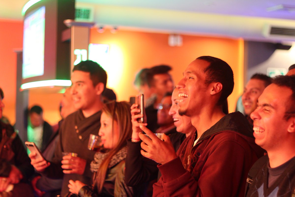 "Ayer pasé por tu casa y me tiraste un sancocho, si no me agacho, yuca" En vivo <a href="/LosTrobaCuyes/">LosTrovadoresDeCuyes</a> esta noche en #CasinoBroadwayEmocionesEnVivo🤣