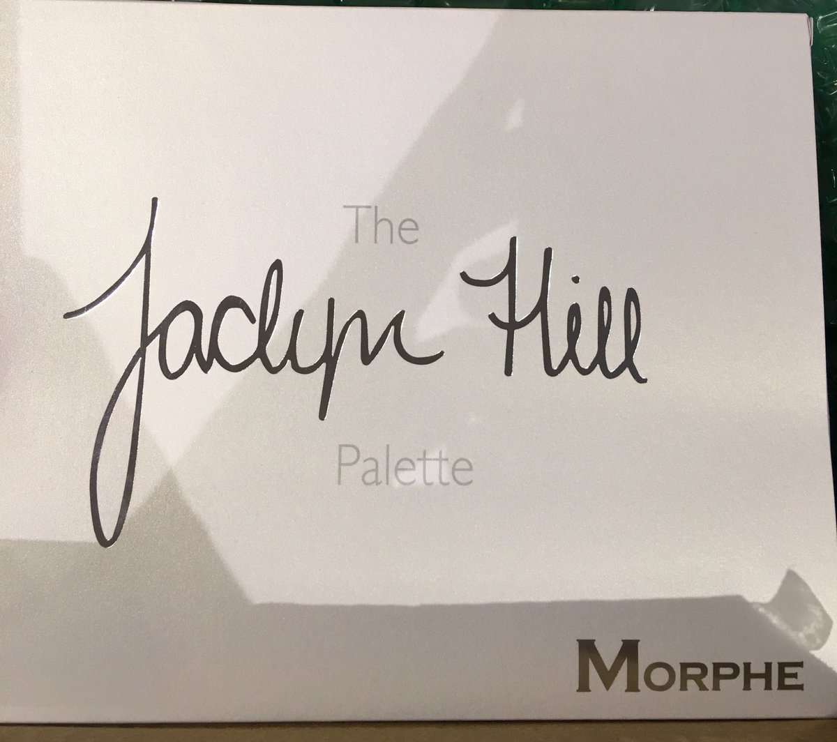 lilpinkstrs's tweet photo. Ahhhhh!!!!! Soooo freaking excited!!! @Jaclynhill @MorpheBrushes https://t.co/57cTy1t43j